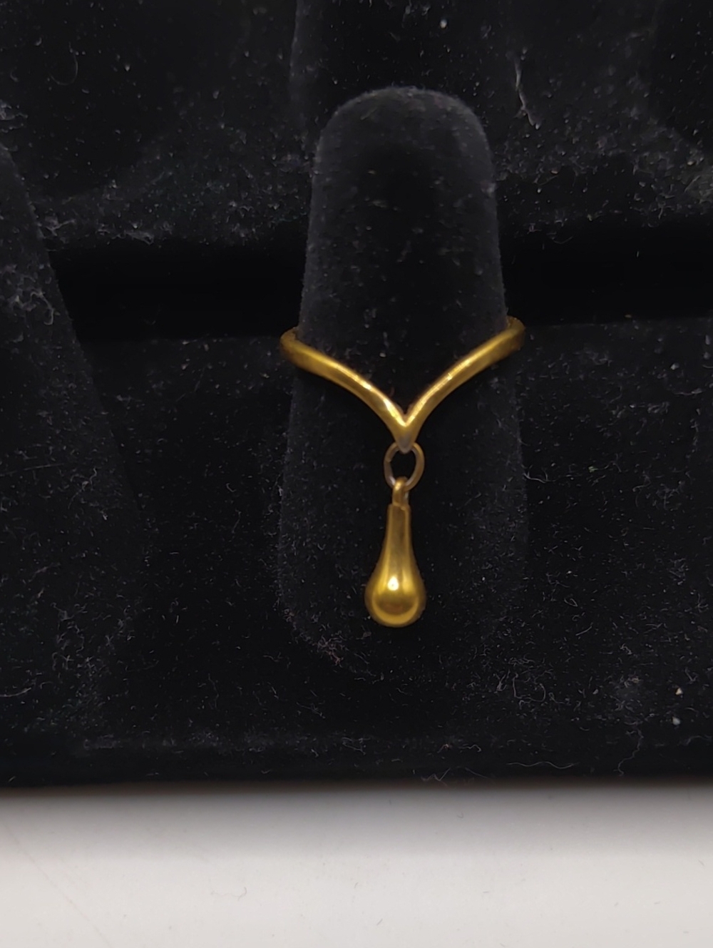 Avon Raindrop Ring Sz 5 1979